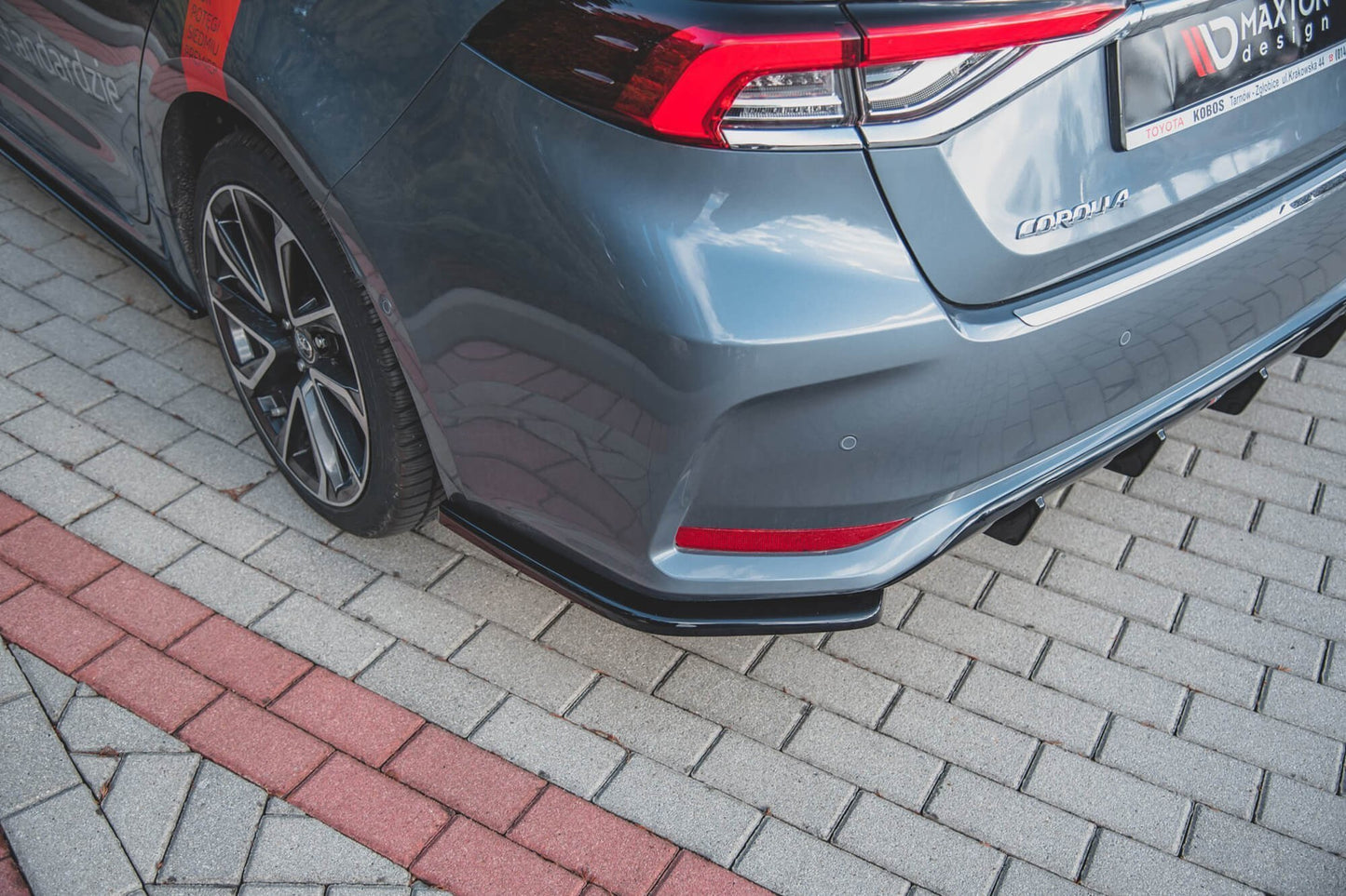 Maxton Design side extensions for Toyota Corolla sedan (2019-) rear bumper, matte black