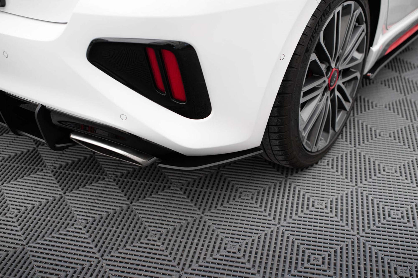 Extensii laterale Maxton Design tip Street Pro pentru bara spate Kia Ceed GT (2018-2022), negru mat