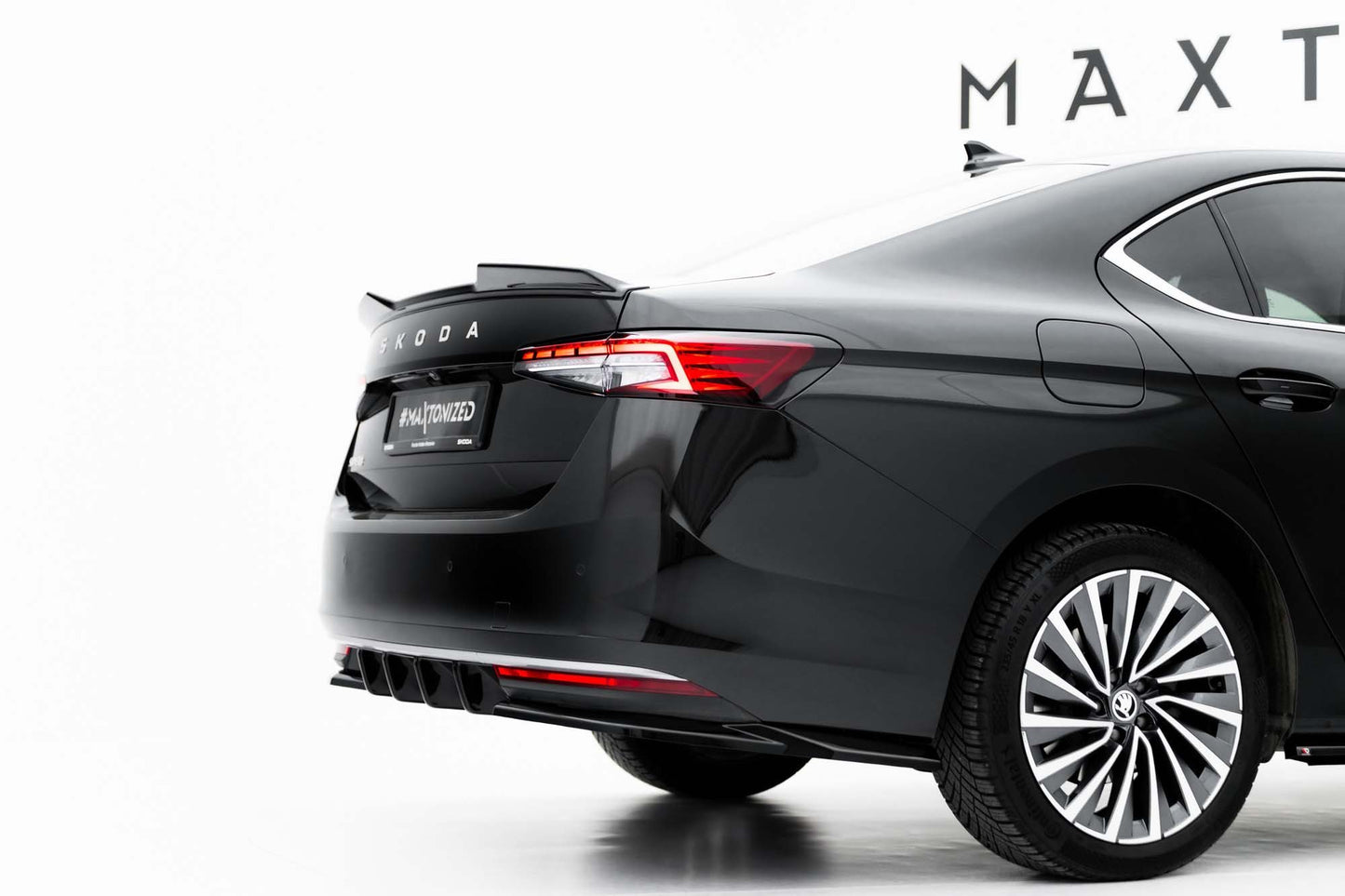 Maxton Design Side Skirts v1 for Skoda Superb (2024 onwards) Rear Bumper, Gloss Black