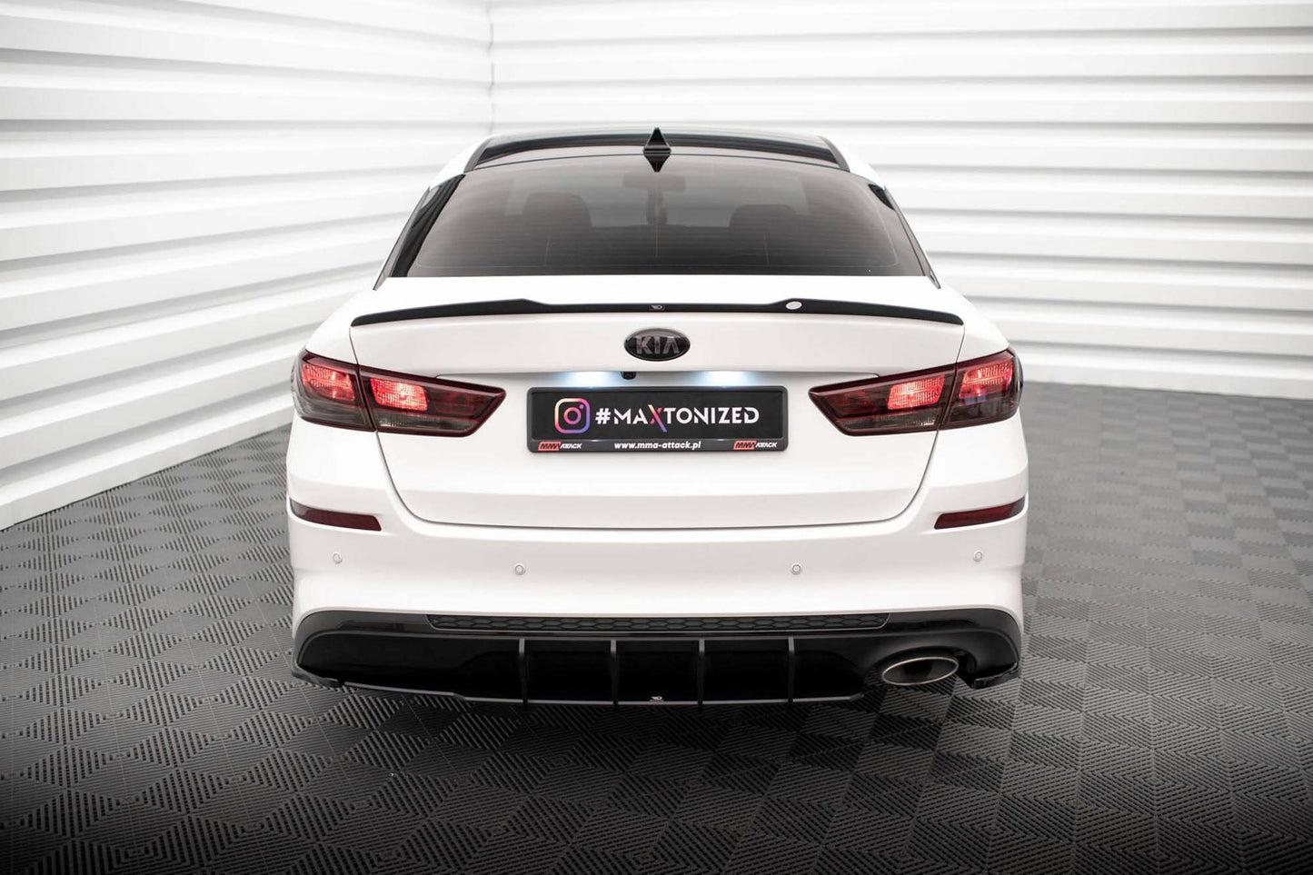 Maxton Design - Extensii laterale V2 pentru bara spate Kia Optima Mk4 (2018-2020), finisaj carbon