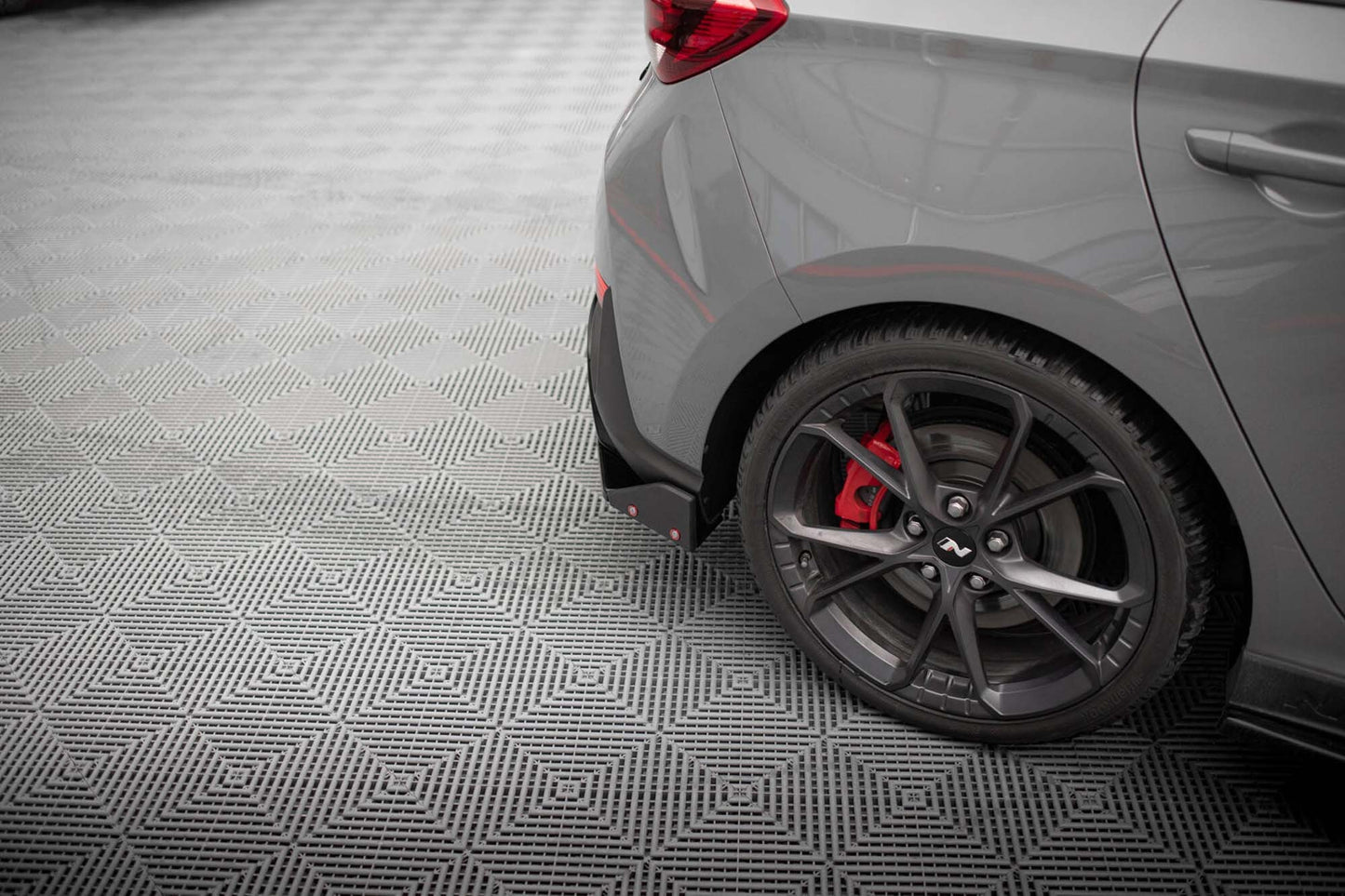 Extensii laterale Maxton Design versiunea 4 pentru bara spate a Hyundai i30 N hatchback (2020-), negru lac