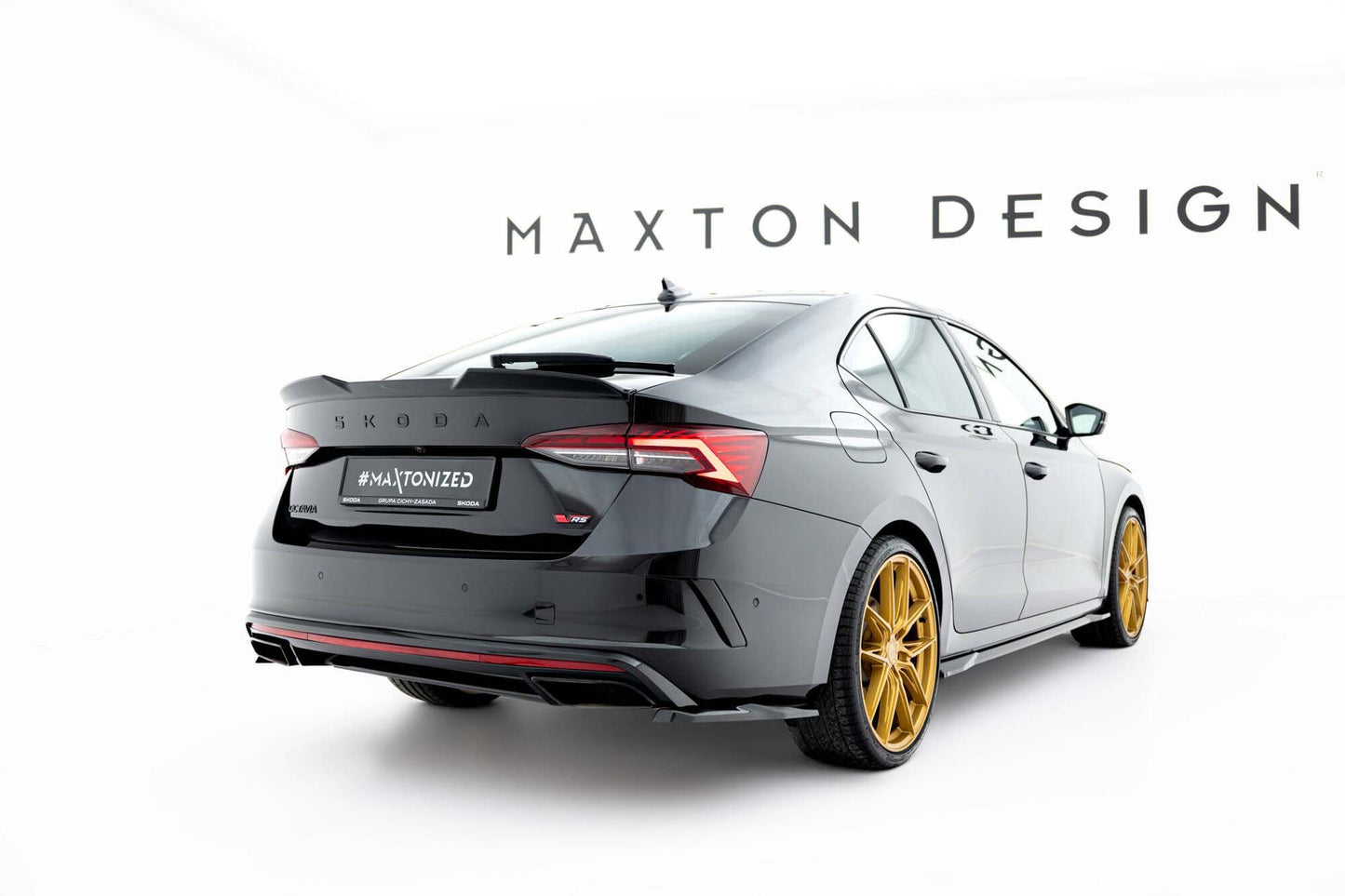 Extensii laterale Maxton Design versiunea 5 pentru bara spate a Skoda Octavia RS Liftback, break (2020-2024, lac negru