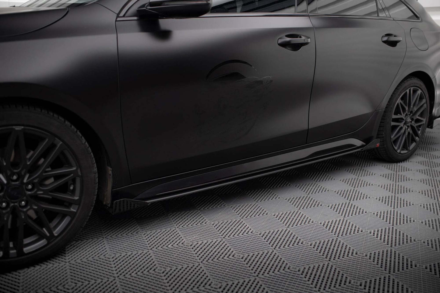 Maxton Design Side Skirts for Kia Proceed GT, GT-Line, Ceed GT (2022+), gloss black