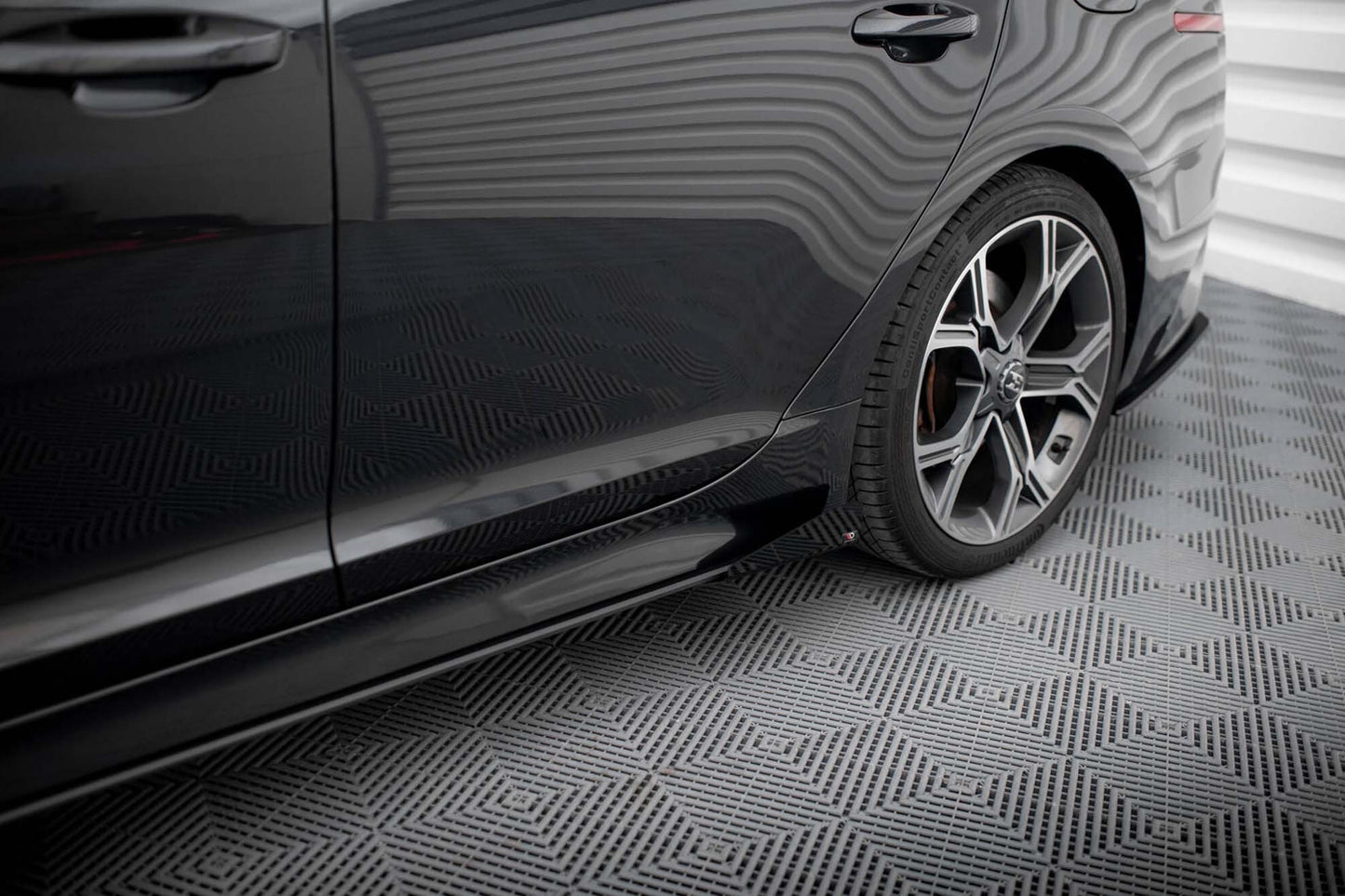 Maxton Design Side Skirts Diffusers for Kia Stinger GT, GT-Line, Standard (2017-2023), Gloss Black