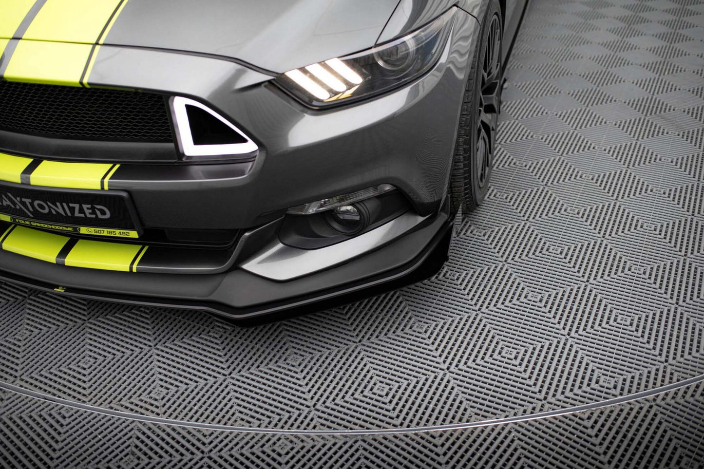 Maxton Design splitter bara fata pentru Ford Mustang GT (2014-2017), negru lucios