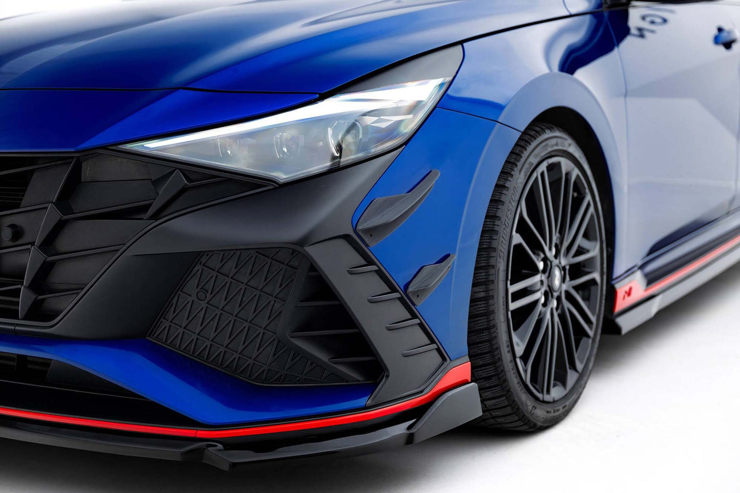 Maxton Design insertii laterale pentru bara fata Hyundai Elantra N (2020-2023), negru lac