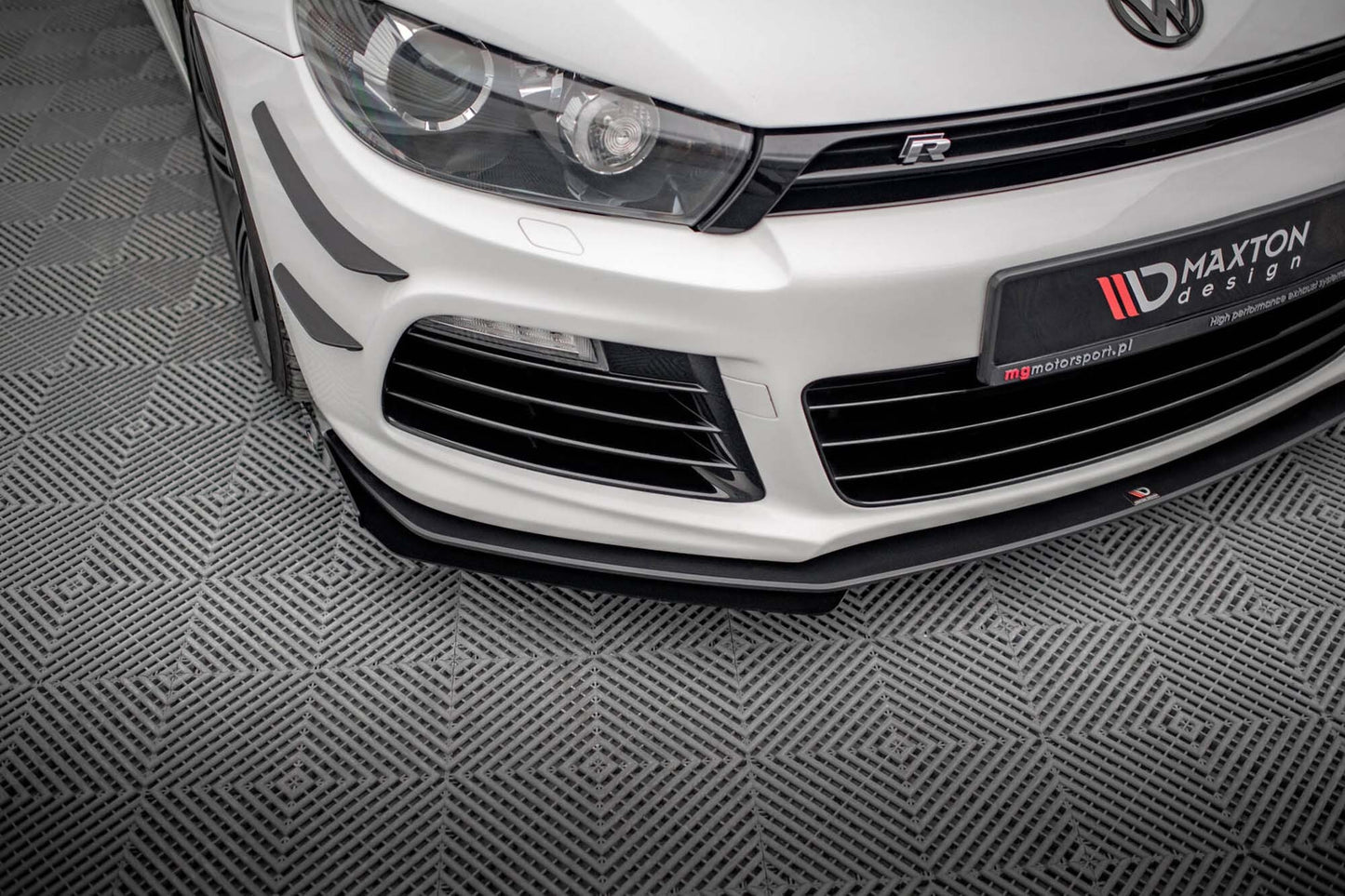 Maxton Design side skirts for front bumper of Volkswagen Scirocco R 2008-2014, black lacquer