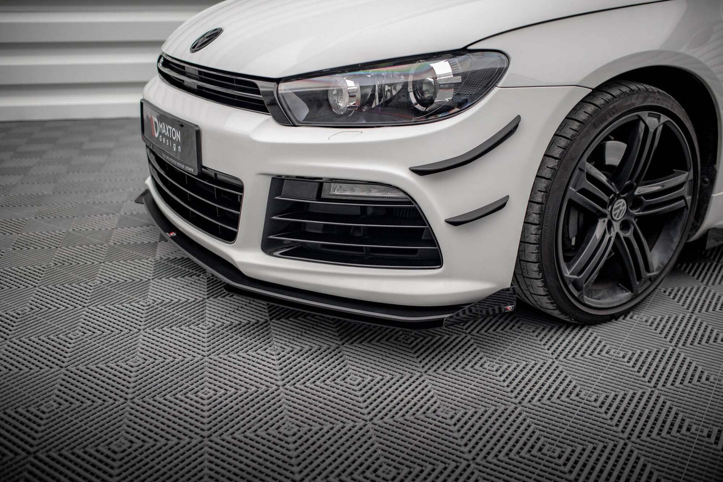 Maxton Design side skirts for front bumper of Volkswagen Scirocco R 2008-2014, black lacquer