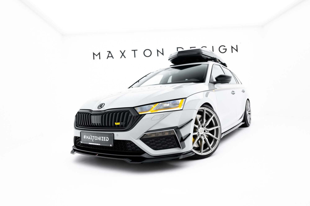 Extensii laterale Maxton Design pentru bara față RS a Skoda Octavia Liftback, break (2020-2024), negru lucios