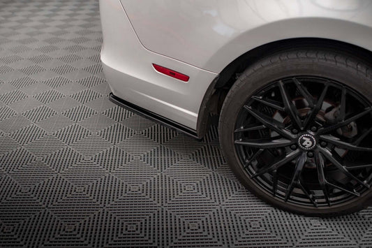 Praguri laterale Maxton Design pentru bara spate a Ford Mustang Mk5 (2009-2014), negru lucios