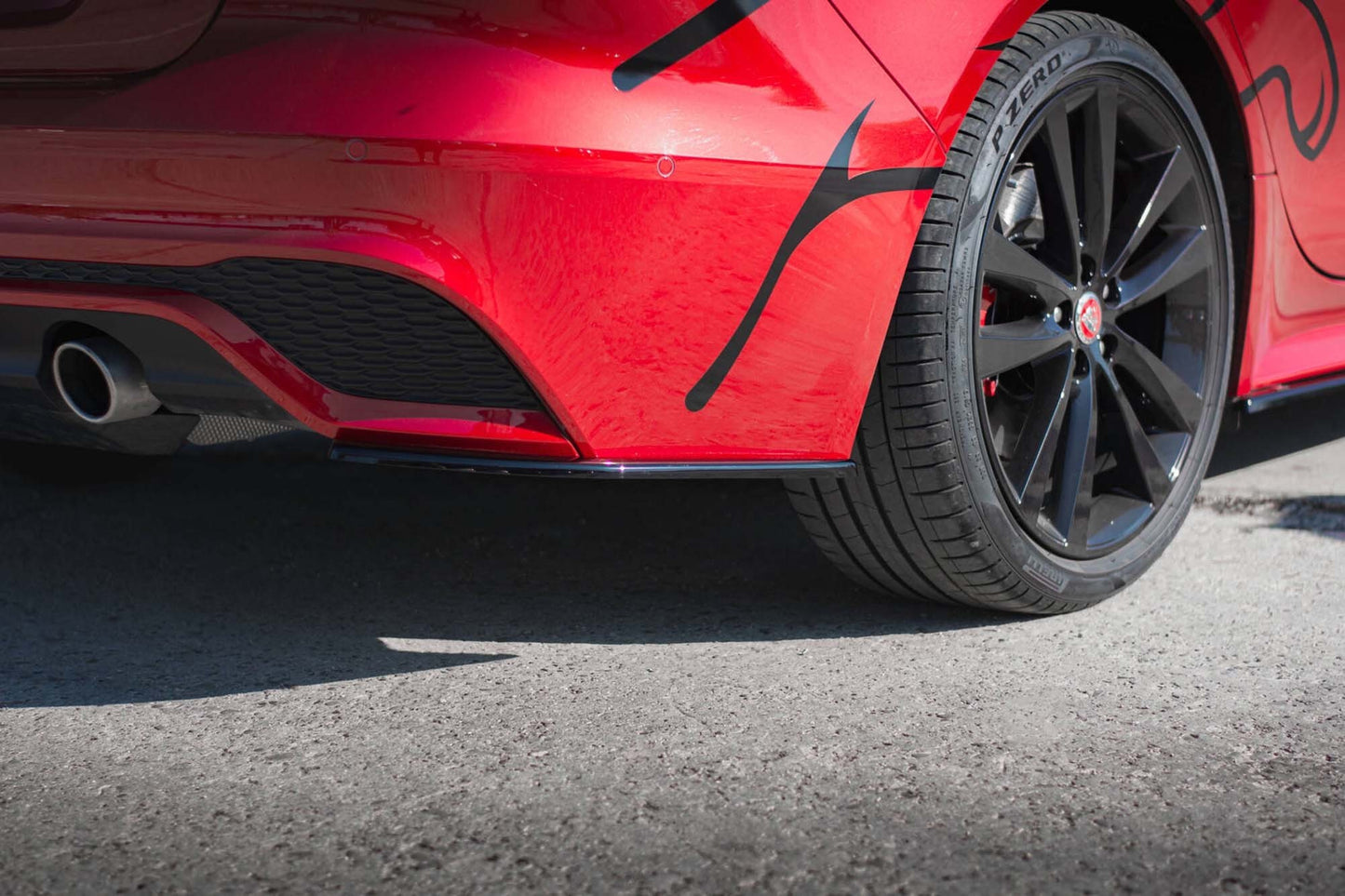 Praguri laterale Maxton Design pentru bara spate a Jaguar XE R-Dynamic X760 (dupa 2019), negru lacuit