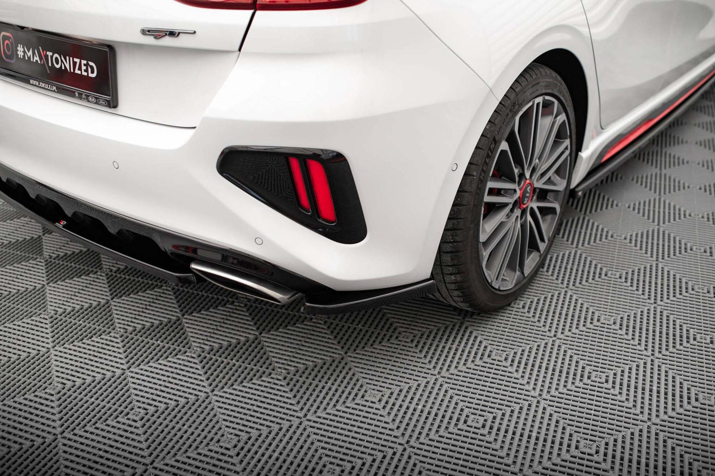 Inserții laterale Maxton Design pentru bara spate Kia Ceed GT (2018-2022), negru lac