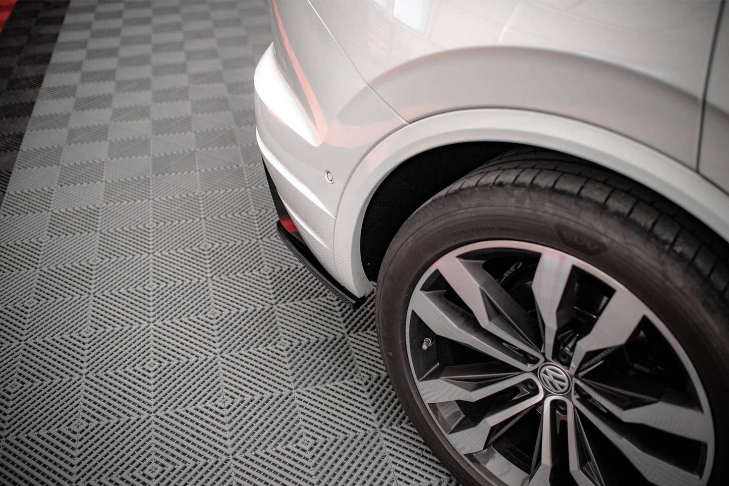 Maxton Design praguri laterale pentru VW Touareg R‑Line (dupa 2018), negru lacuit