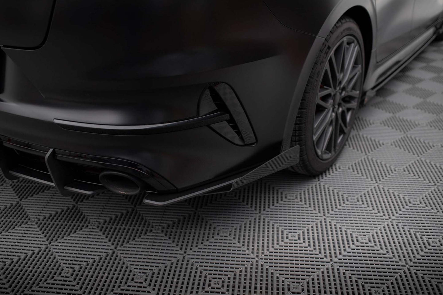 Maxton Design inserții laterale pentru bara spate a Kia Proceed GT (2022+), negru lucios