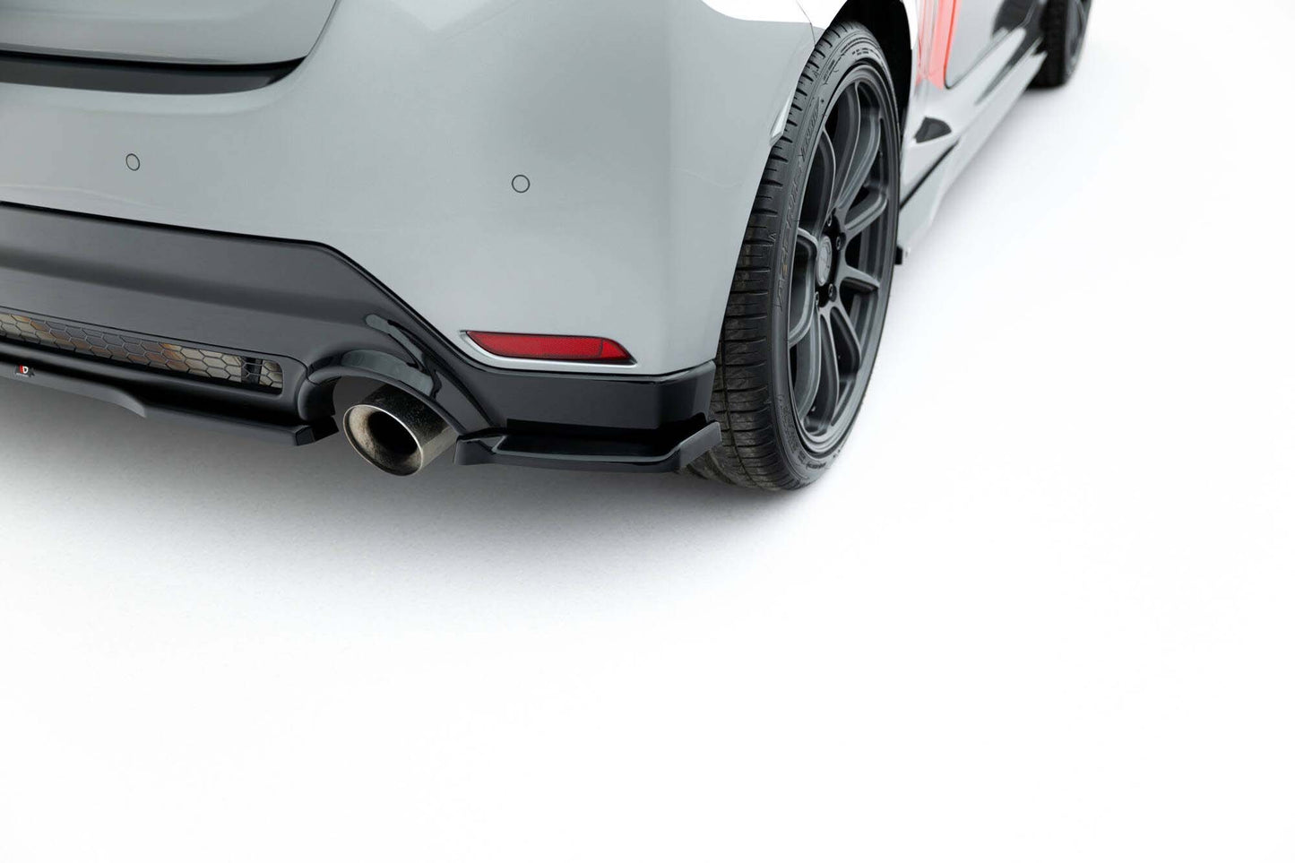 Maxton Design side inserts for Toyota GR Yaris (2024+) rear bumper, gloss black